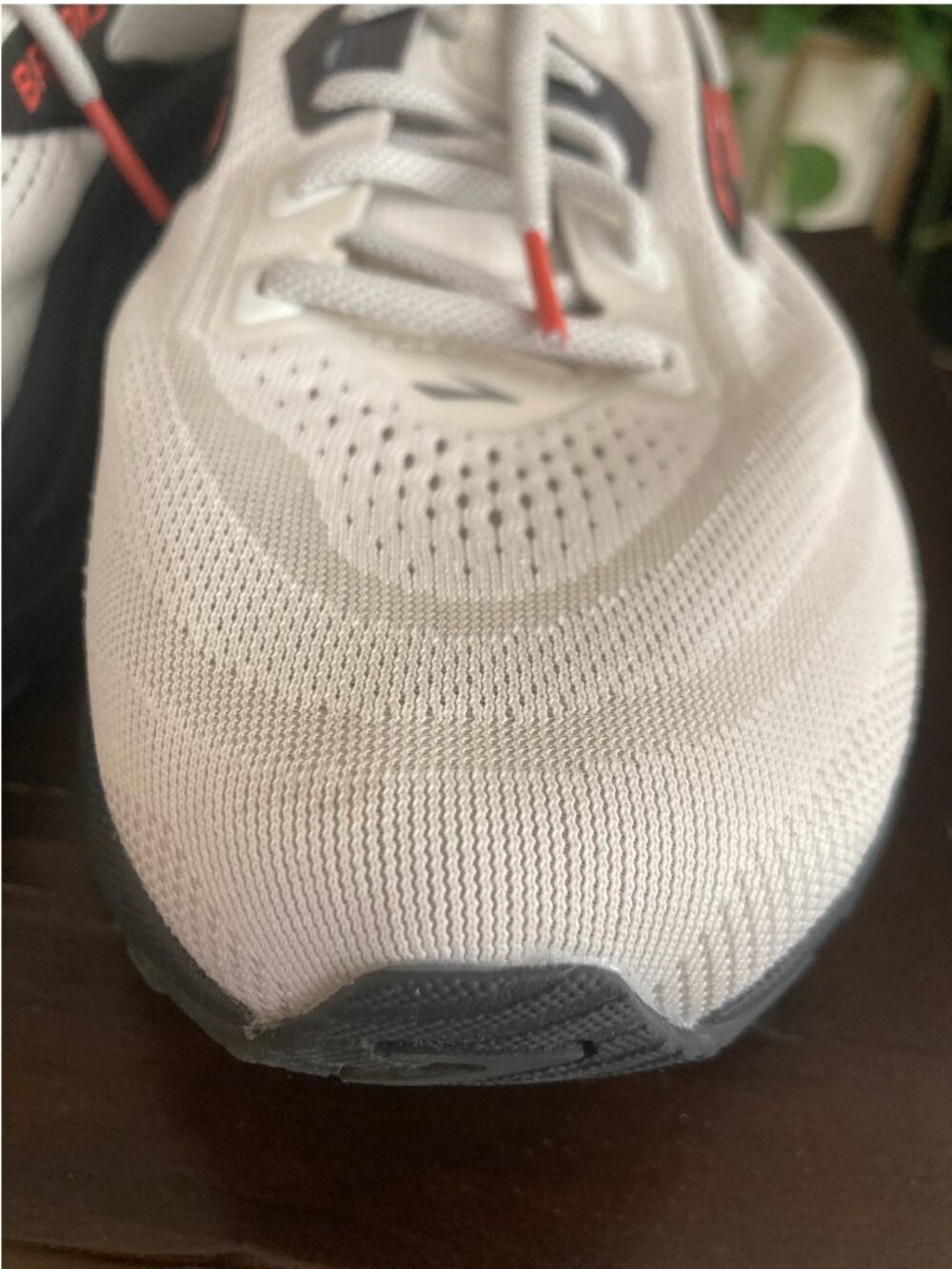 Men's Brooks Ghost 18 / Size 10 2E (WIDE) / Color - Coconut Pearl Tigerlily (#2) - Picture 8 of 11